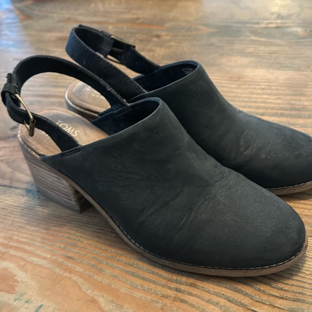 Tom’s Leila Slingback black leather Mule clog women’s 9